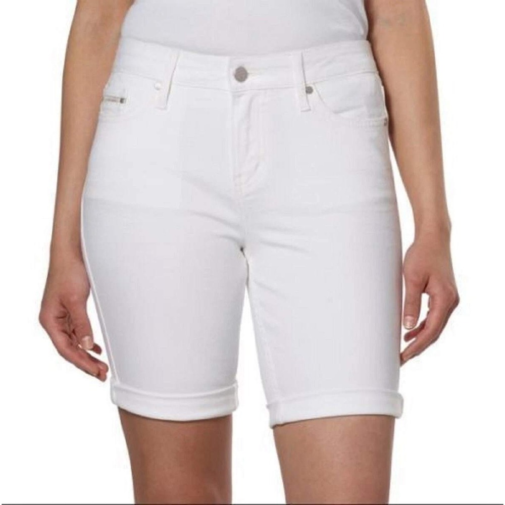 CALVIN KLEIN Jeans White Light City Shorts Size 6 Cuffed Denim Bermuda Jorts NWT